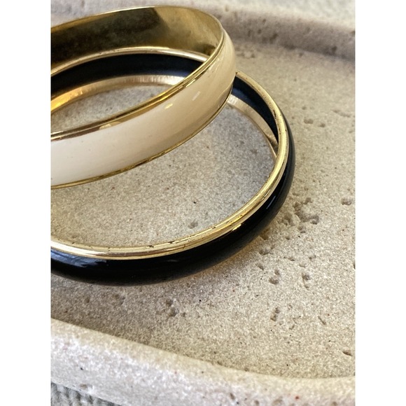 Vintage Gold Tone Enamel Bangle Bracelets Set Of 2 Black Ivory Cream Couture - Picture 3 of 8